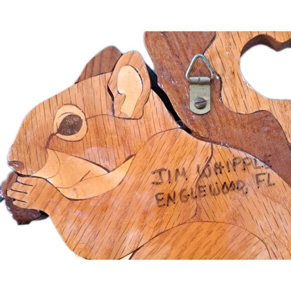 Intarsia Wooden Squirrel With Acorn Wall Hanging Signed - Picture 4 of 8